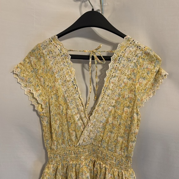 American Eagle Cotton Linen Yellow Deep V-Neck Mini Dress Lace Floral Medium - Picture 7 of 8